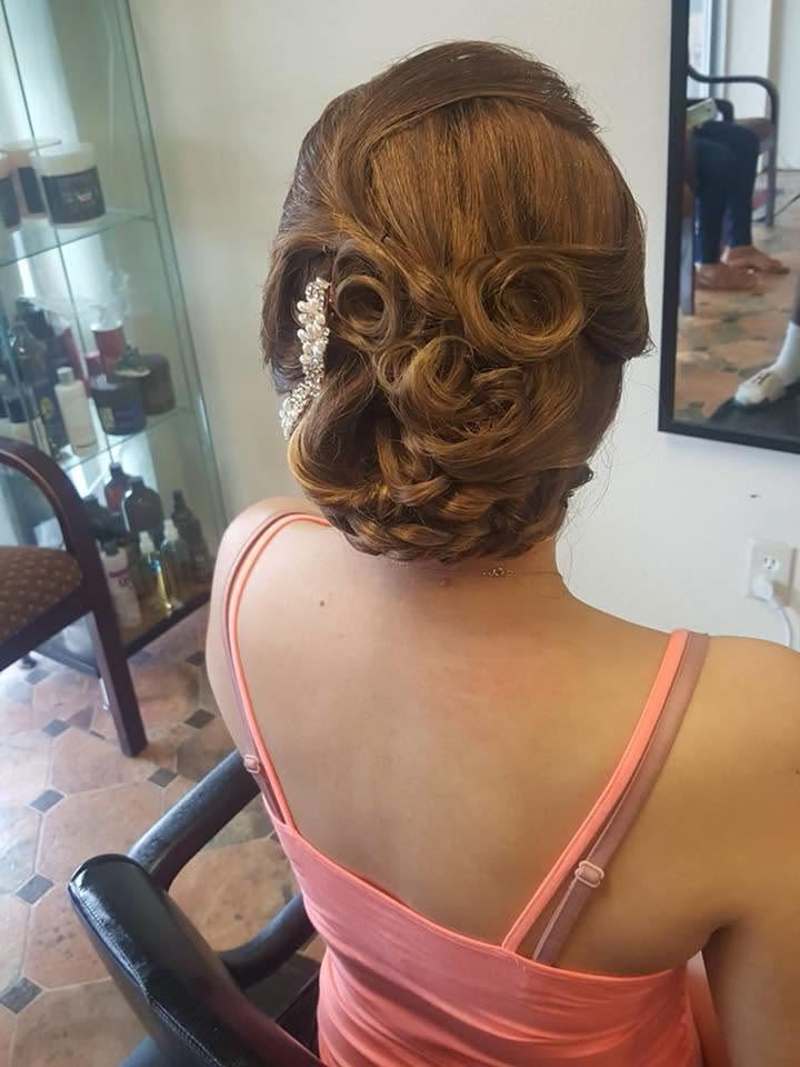 Recogido con rizos